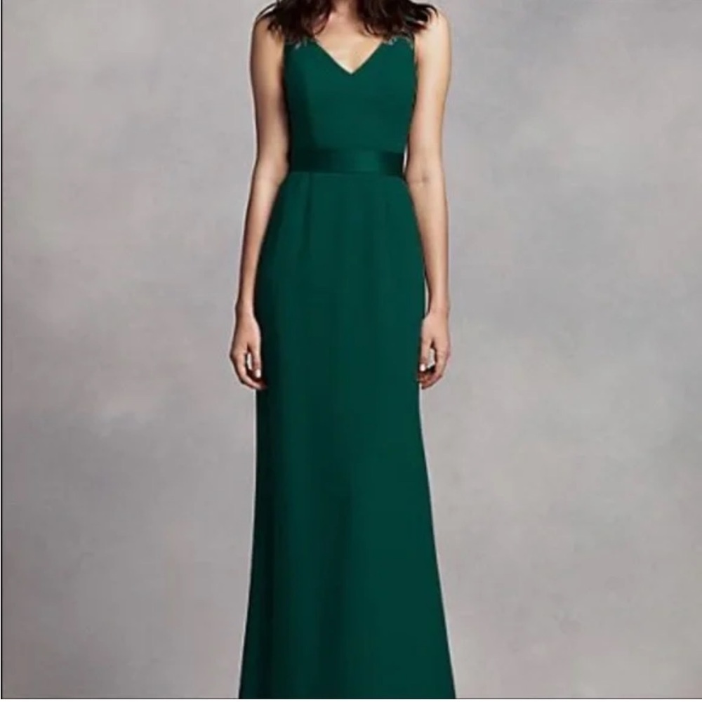 Vera Wang White Collection Forest Green Chiffon Dress V Neck Satin Belt Size 8